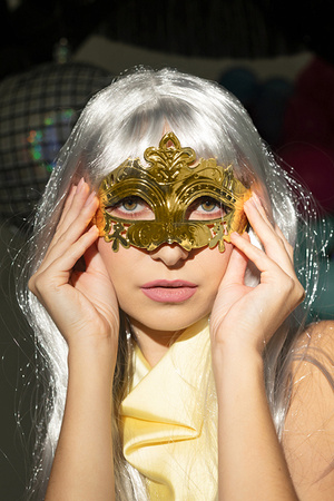 Maska karnawałowa Złota 17x9 cm